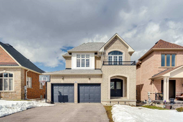 88 Timber Valley Ave, Richmond Hill