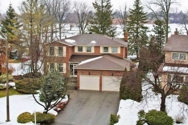 32 Barker Crt, Markham