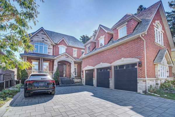 25 Poplar Dr, Richmond Hill