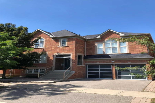 24 Alpaca Dr, Richmond Hill