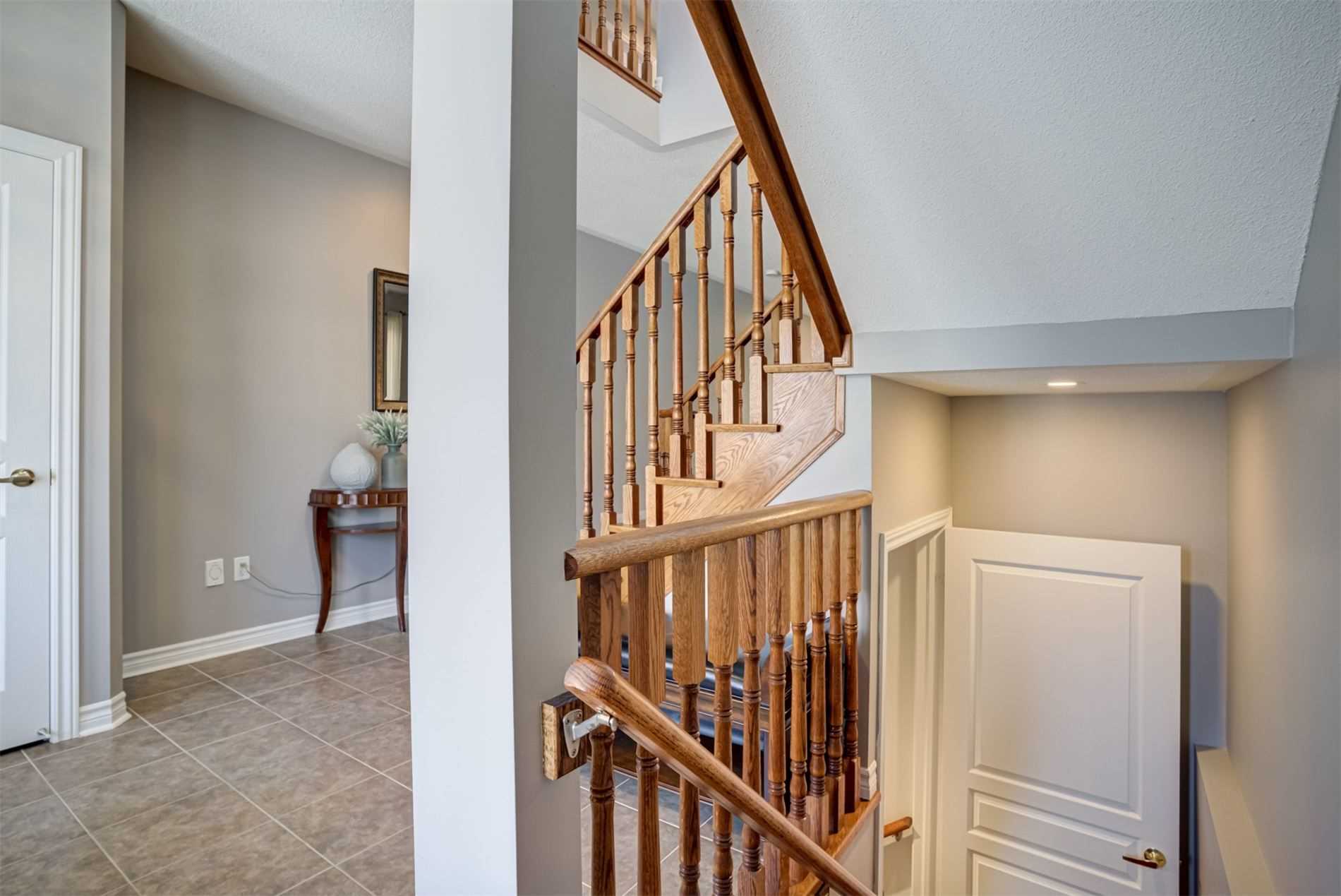 22 Westwind Cres