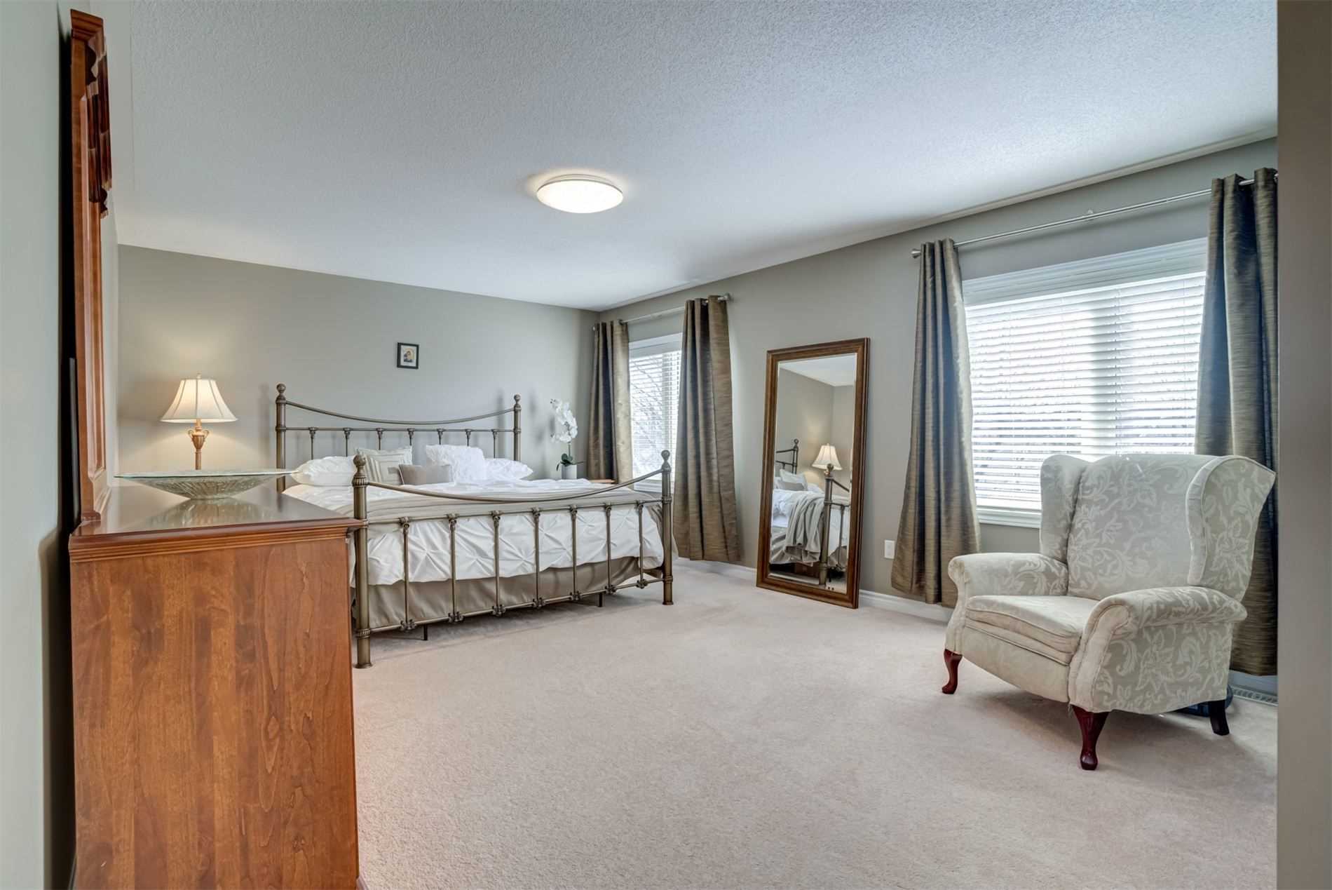 22 Westwind Cres