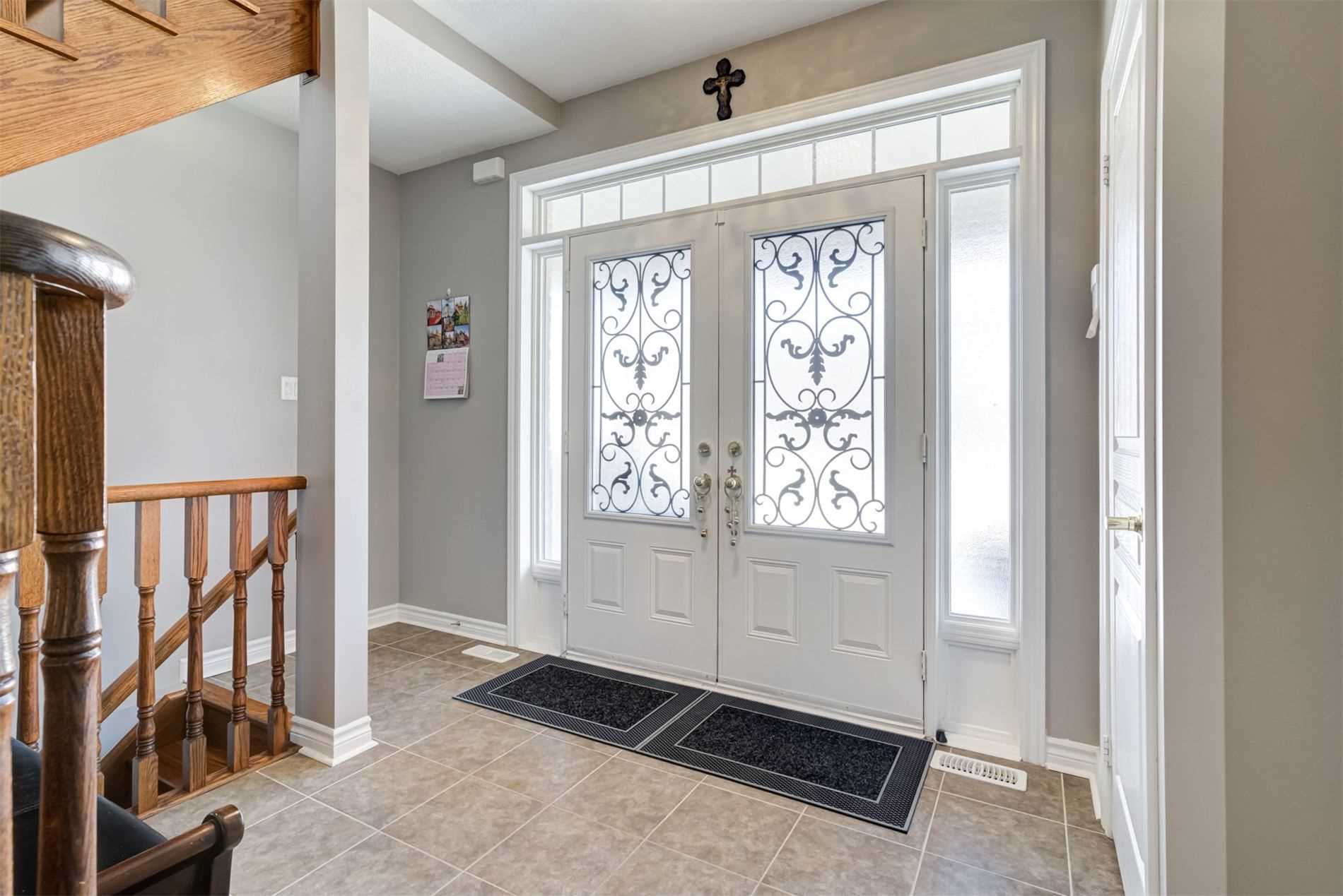 22 Westwind Cres