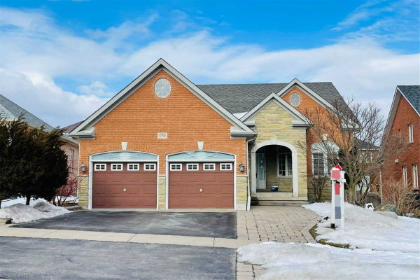 170 Jefferson Forest Dr, Richmond Hill