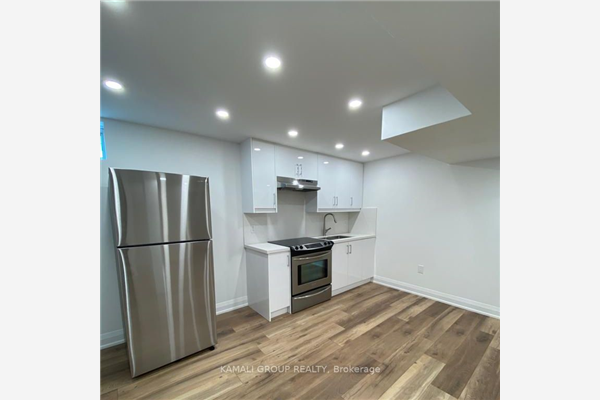1058 Leslie Valley Dr, Newmarket