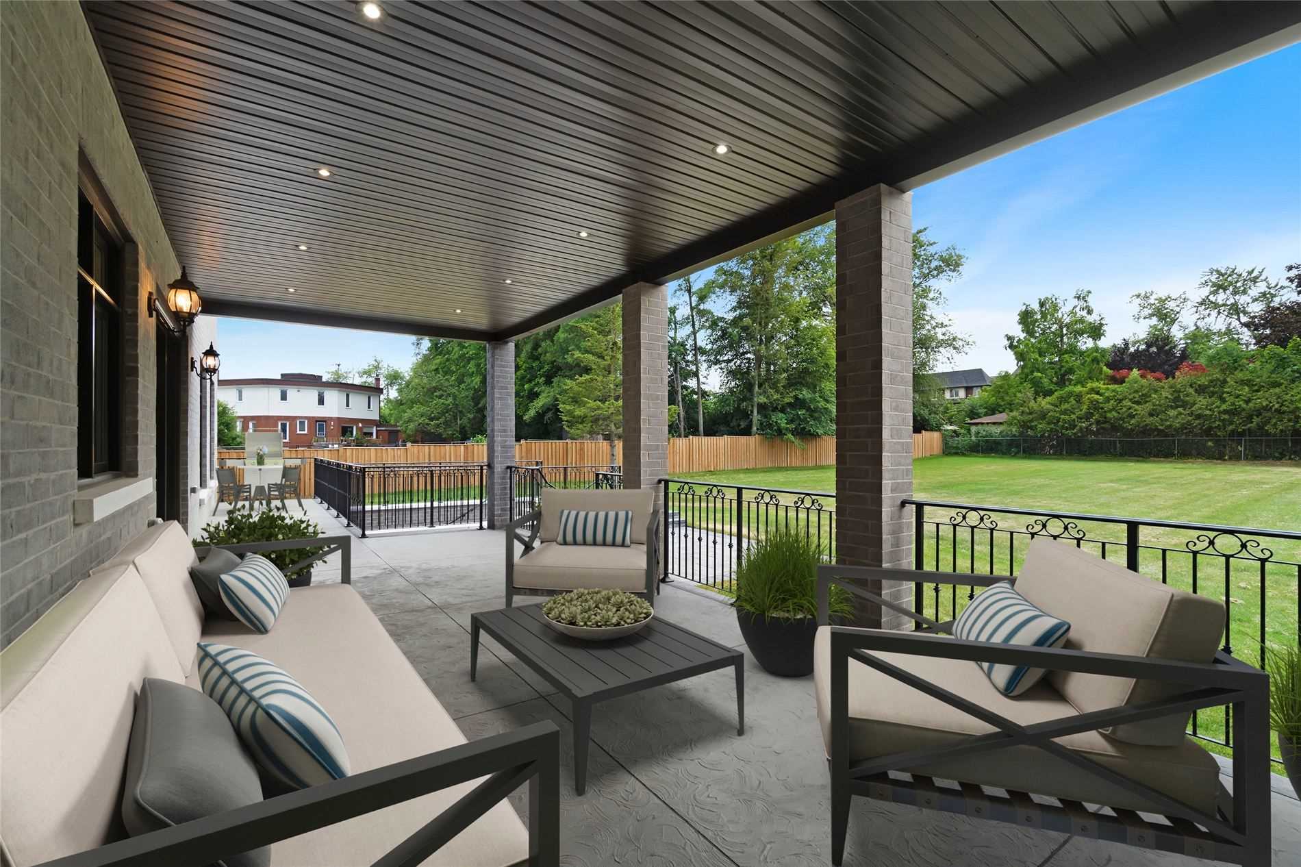 70 Langstaff Rd W