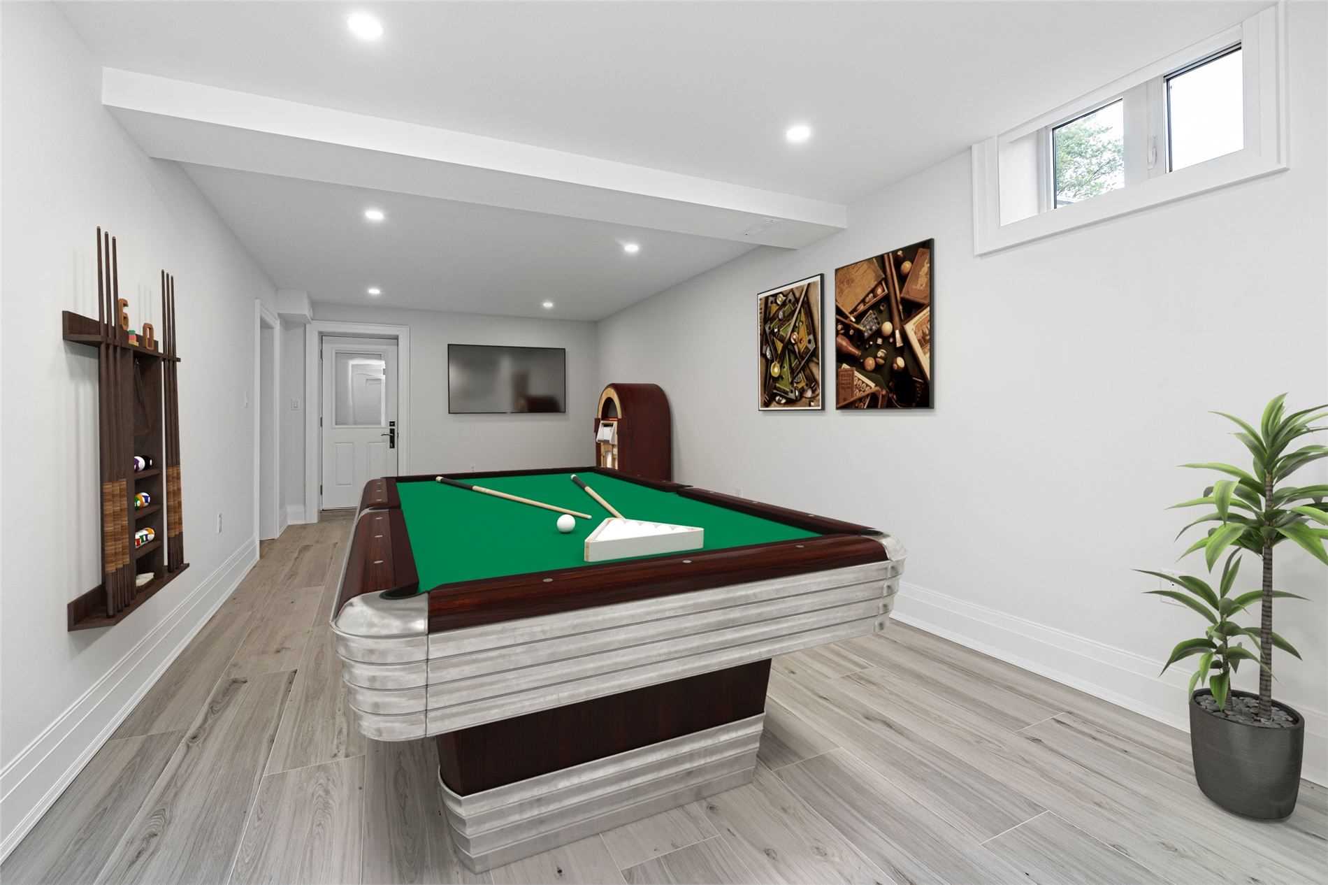 70 Langstaff Rd W