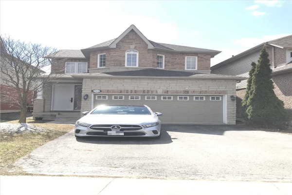 561 Mcbean Ave, Newmarket