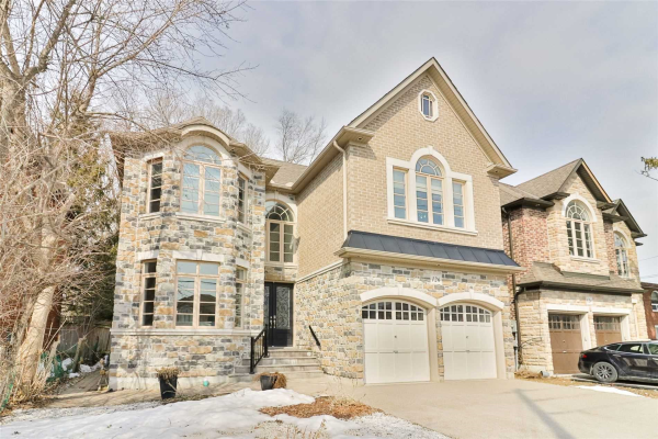 126 Oxford St, Richmond Hill