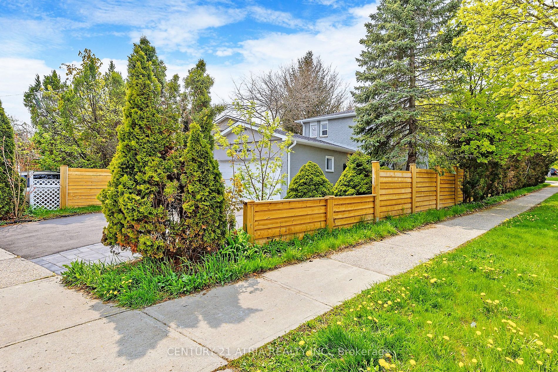 132 Kersey Cres