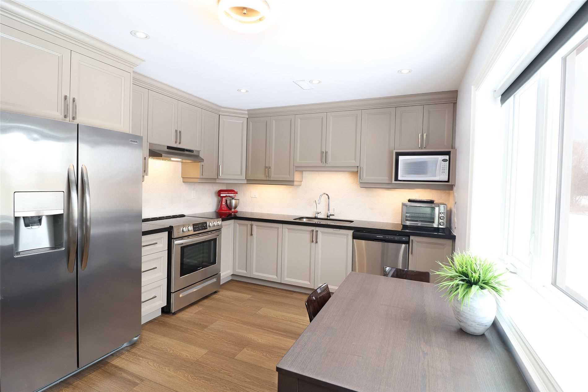 20 Wood Cres