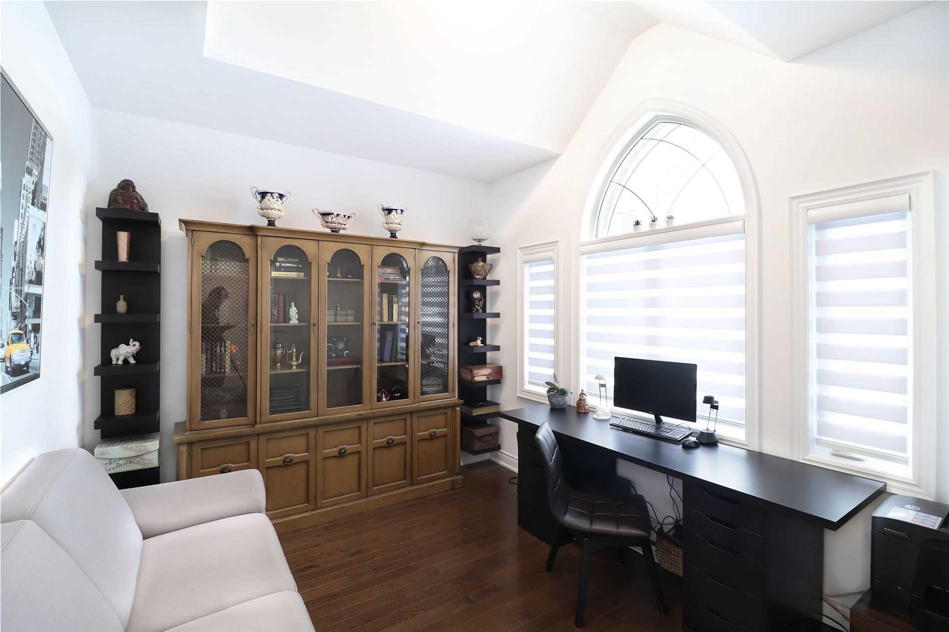 20 Wood Cres