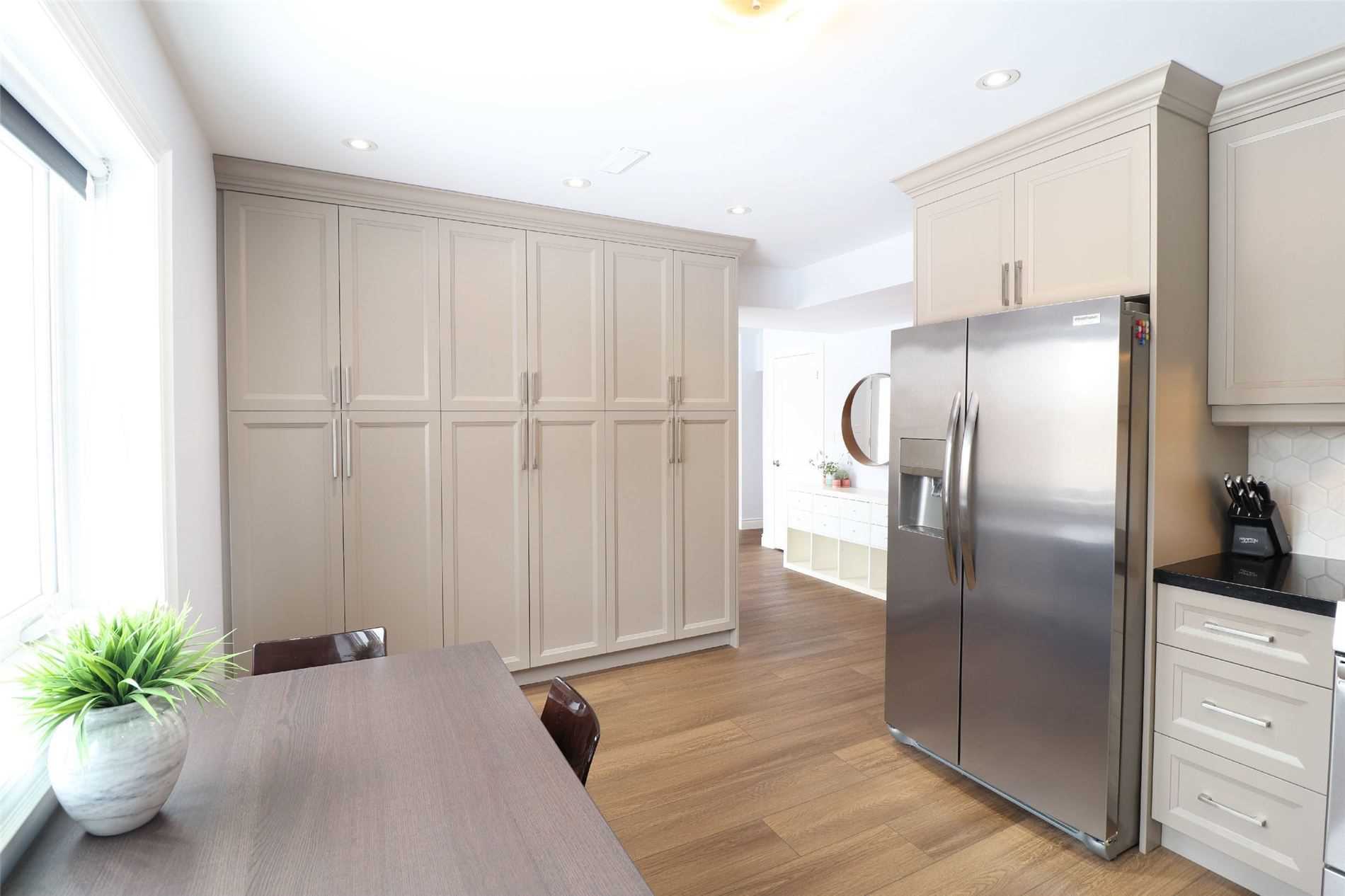 20 Wood Cres