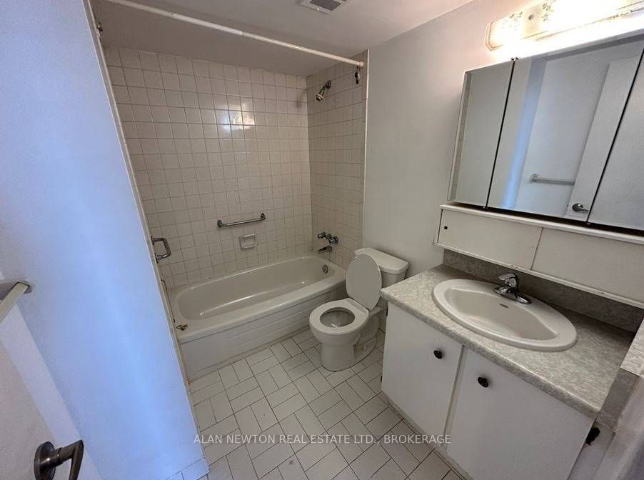 180 Dudley Ave, #601