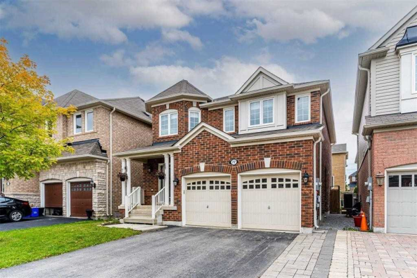 77 Ross Patrick Cres, Newmarket