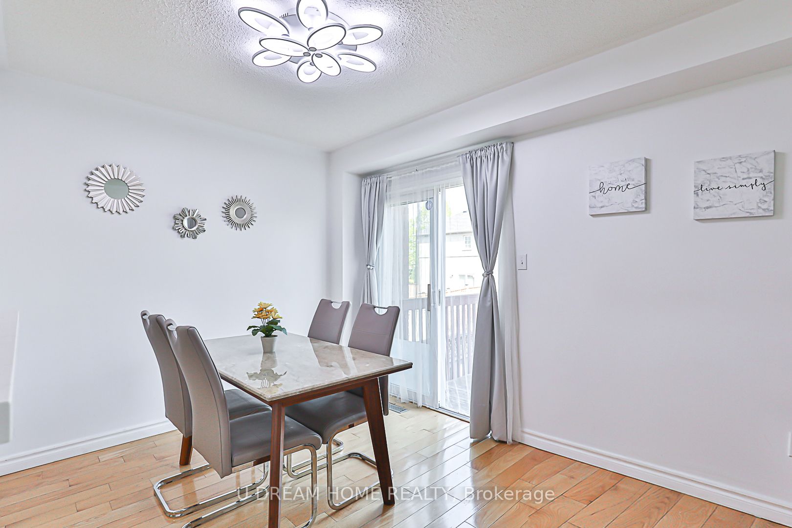 8 Kingsley Road