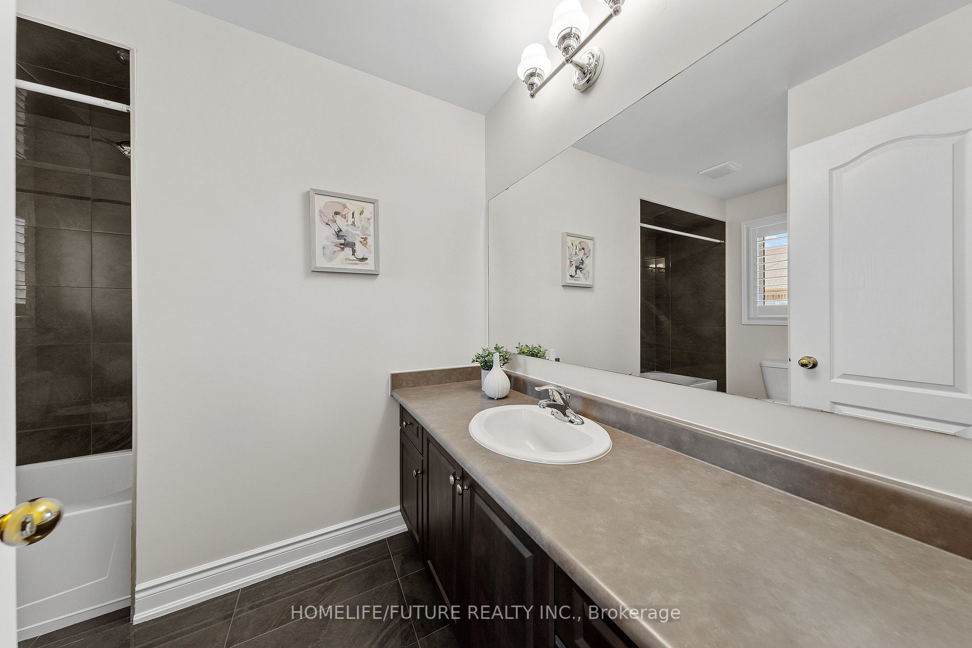 134 Gardiner Dr