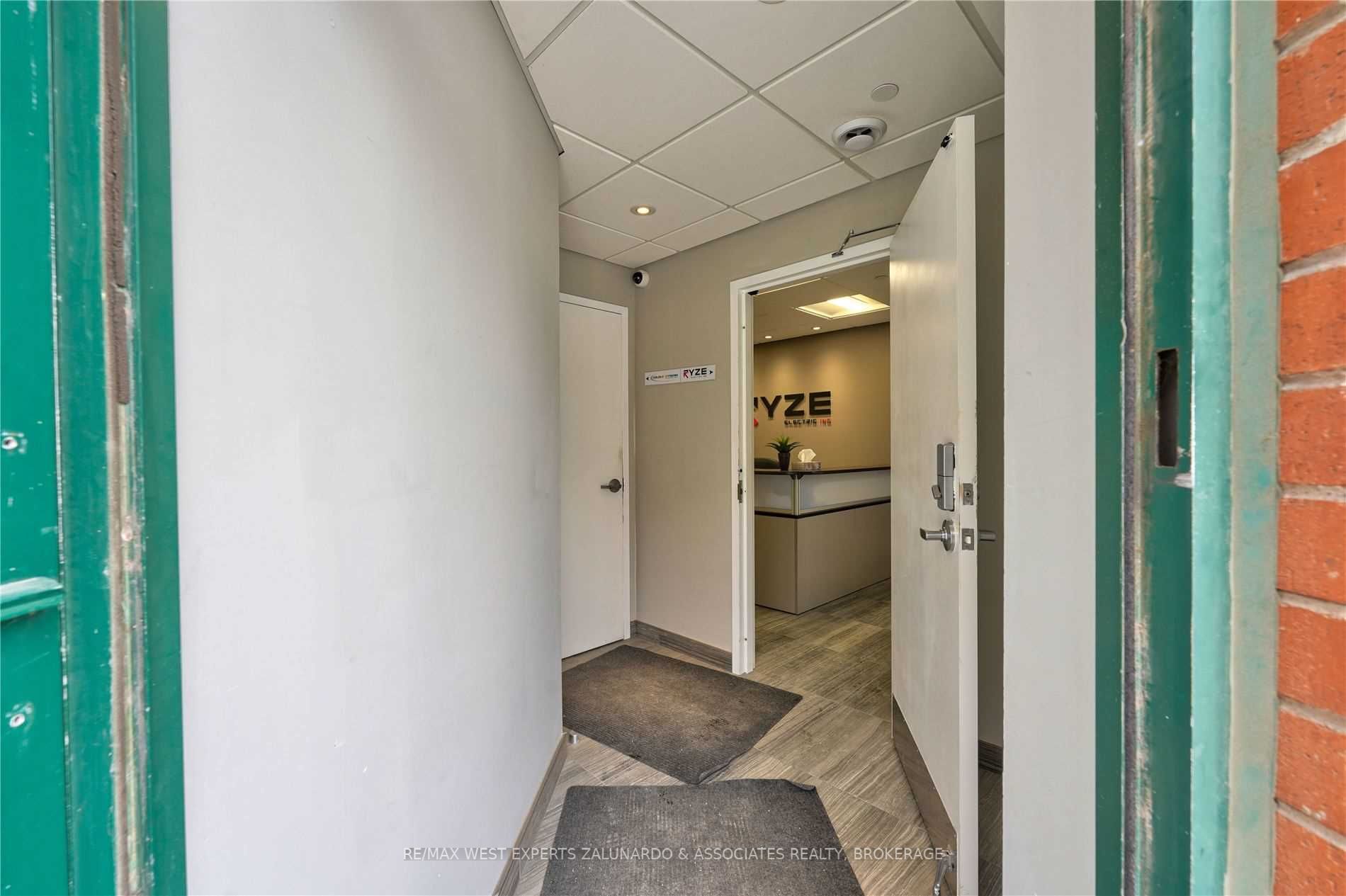 Listing N5985211 - Large Photo # 4