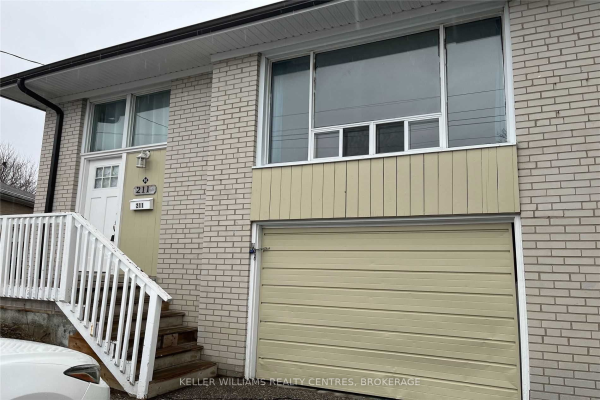 211 Silverbirch Dr, Newmarket