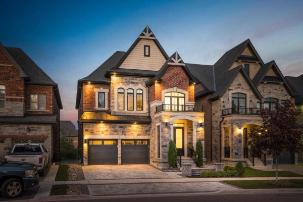 153 Cranbrook Cres, Vaughan