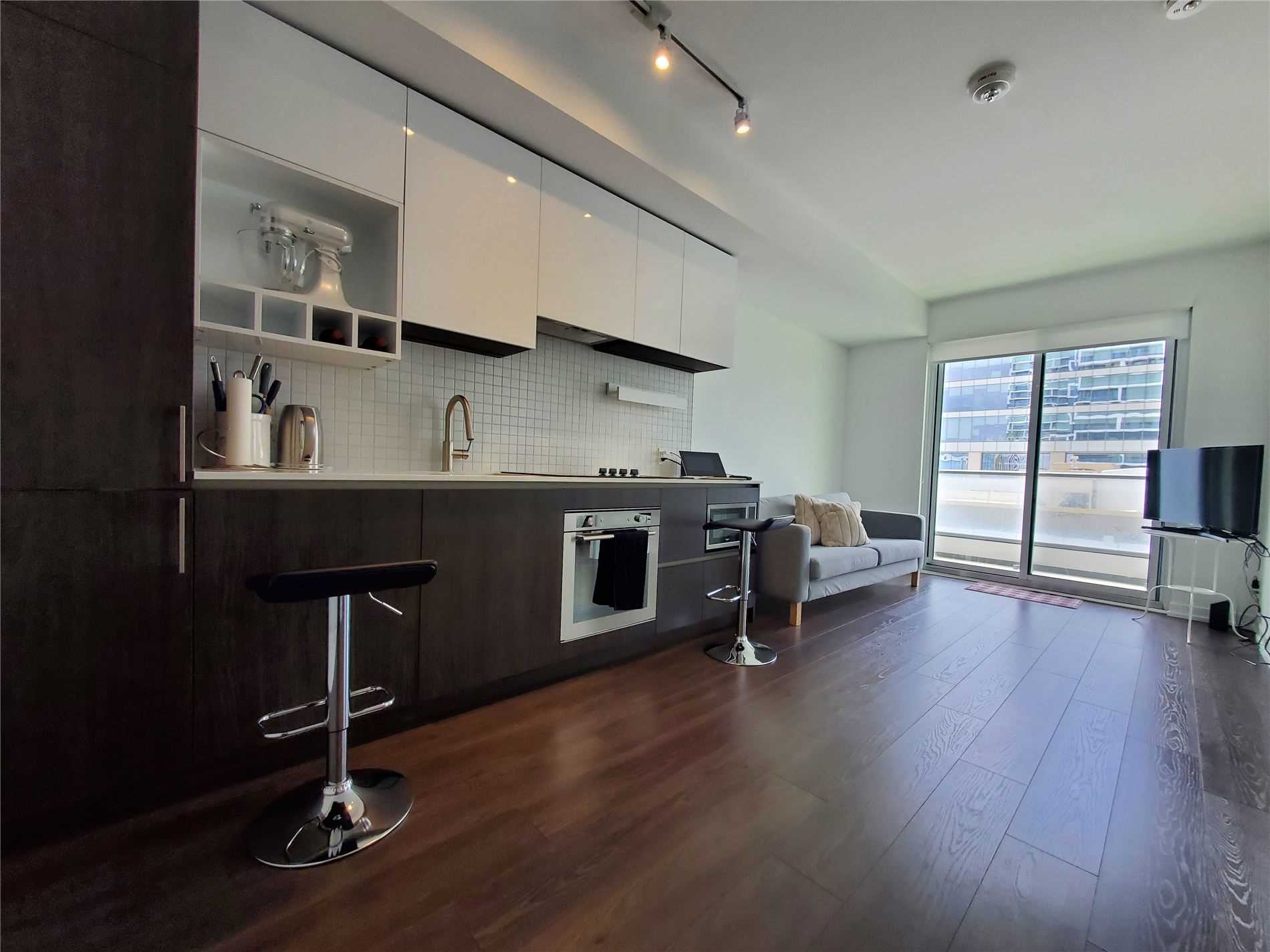 5 Buttermill Ave, #603