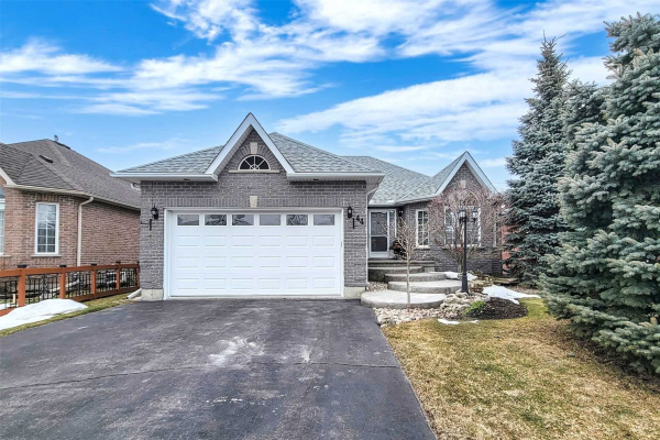 44 Kerfoot Cres, Georgina