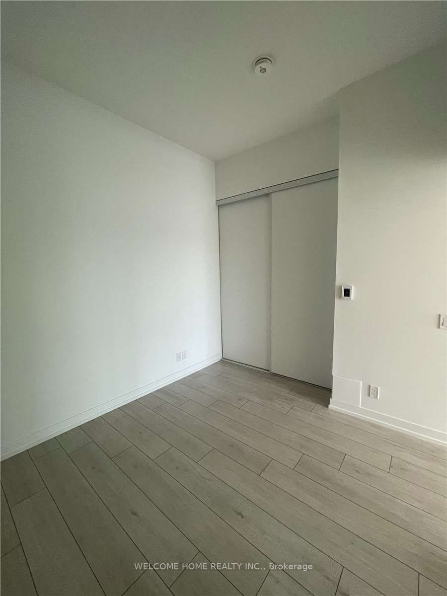 Listing N5986844 - Large Photo # 7