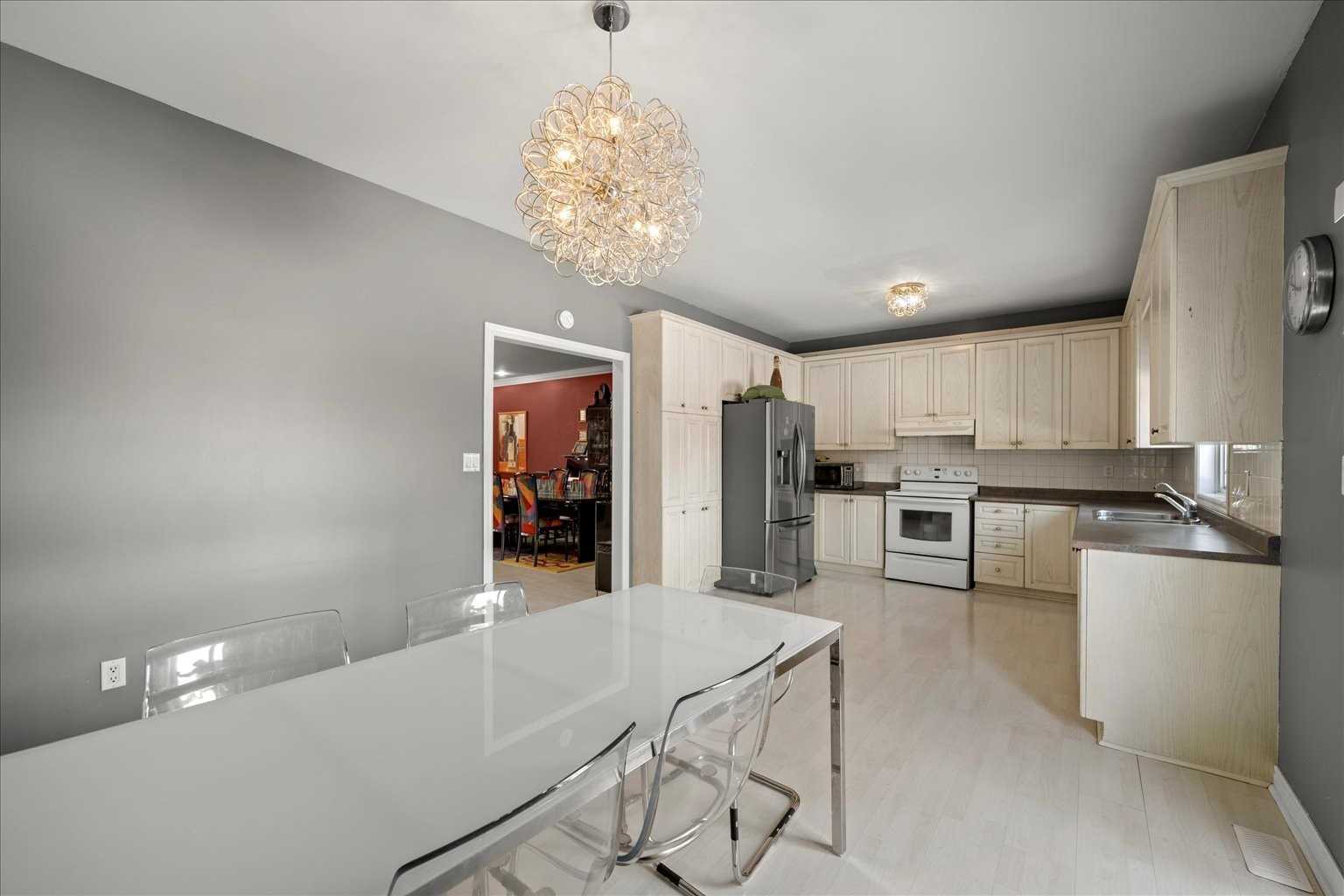13076 Keele St