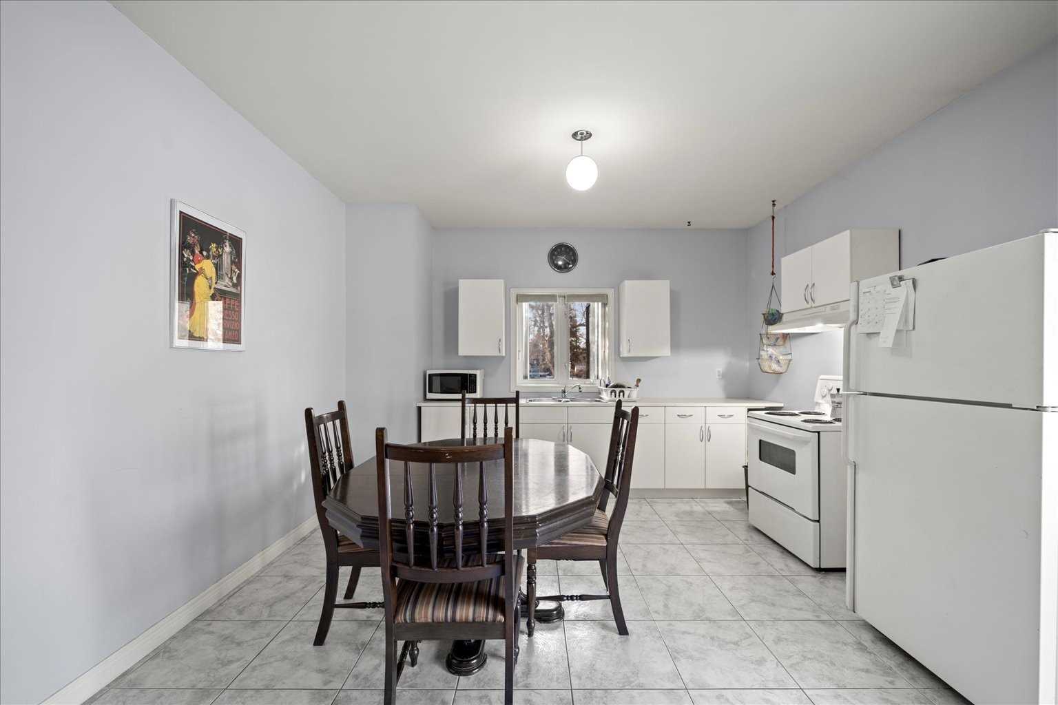 13076 Keele St