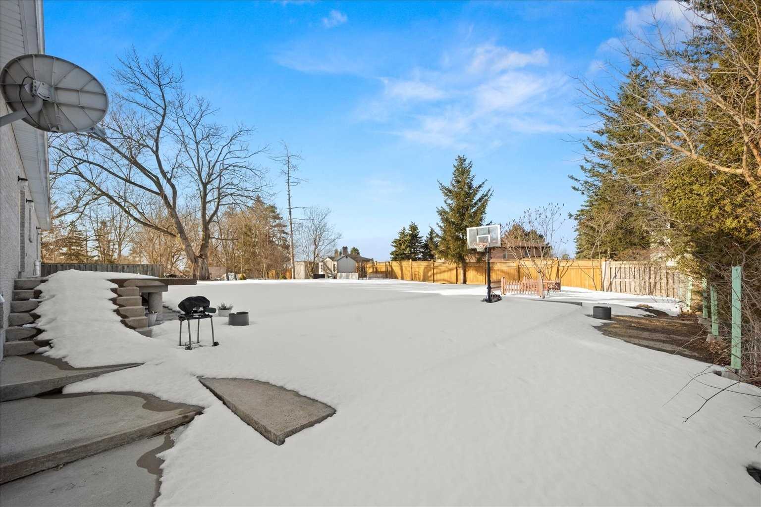 13076 Keele St