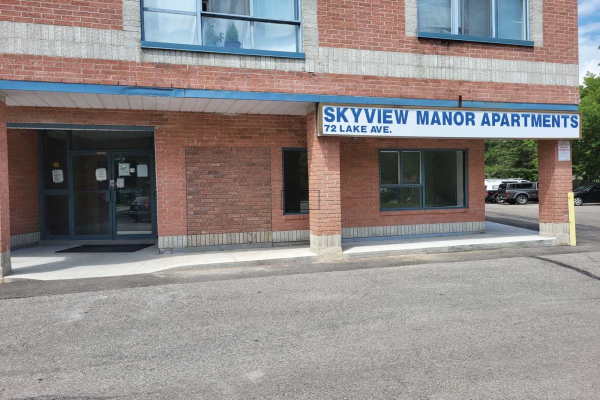 72 Lake Ave, Richmond Hill