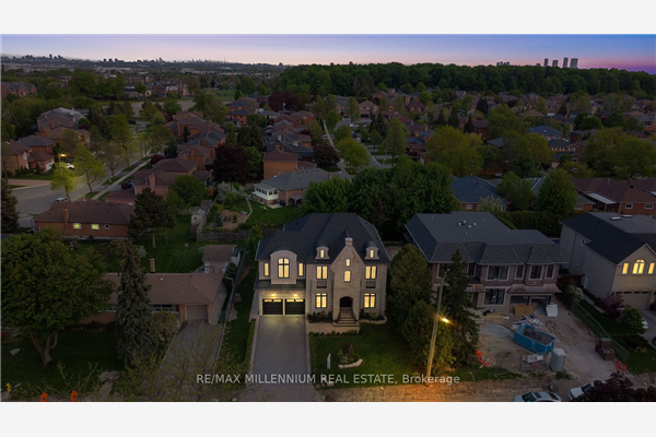 7 Lancer Dr, Vaughan