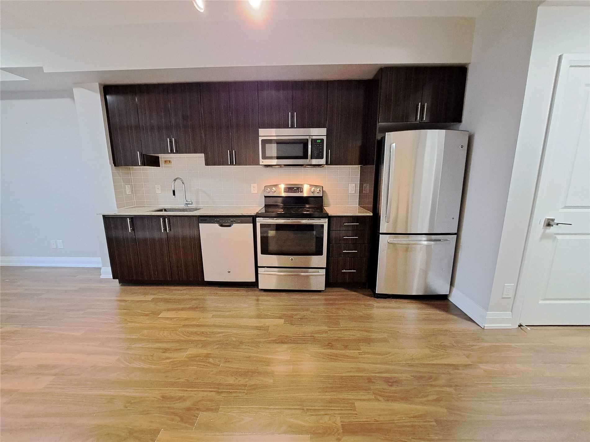 7161 Yonge Street, #820