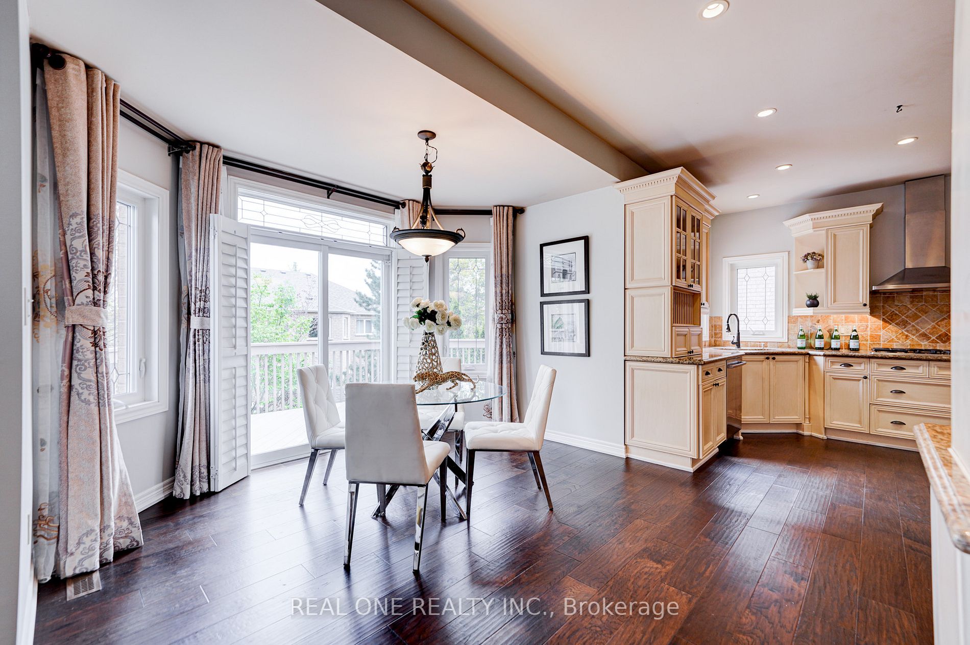 45 Kaitlin Dr