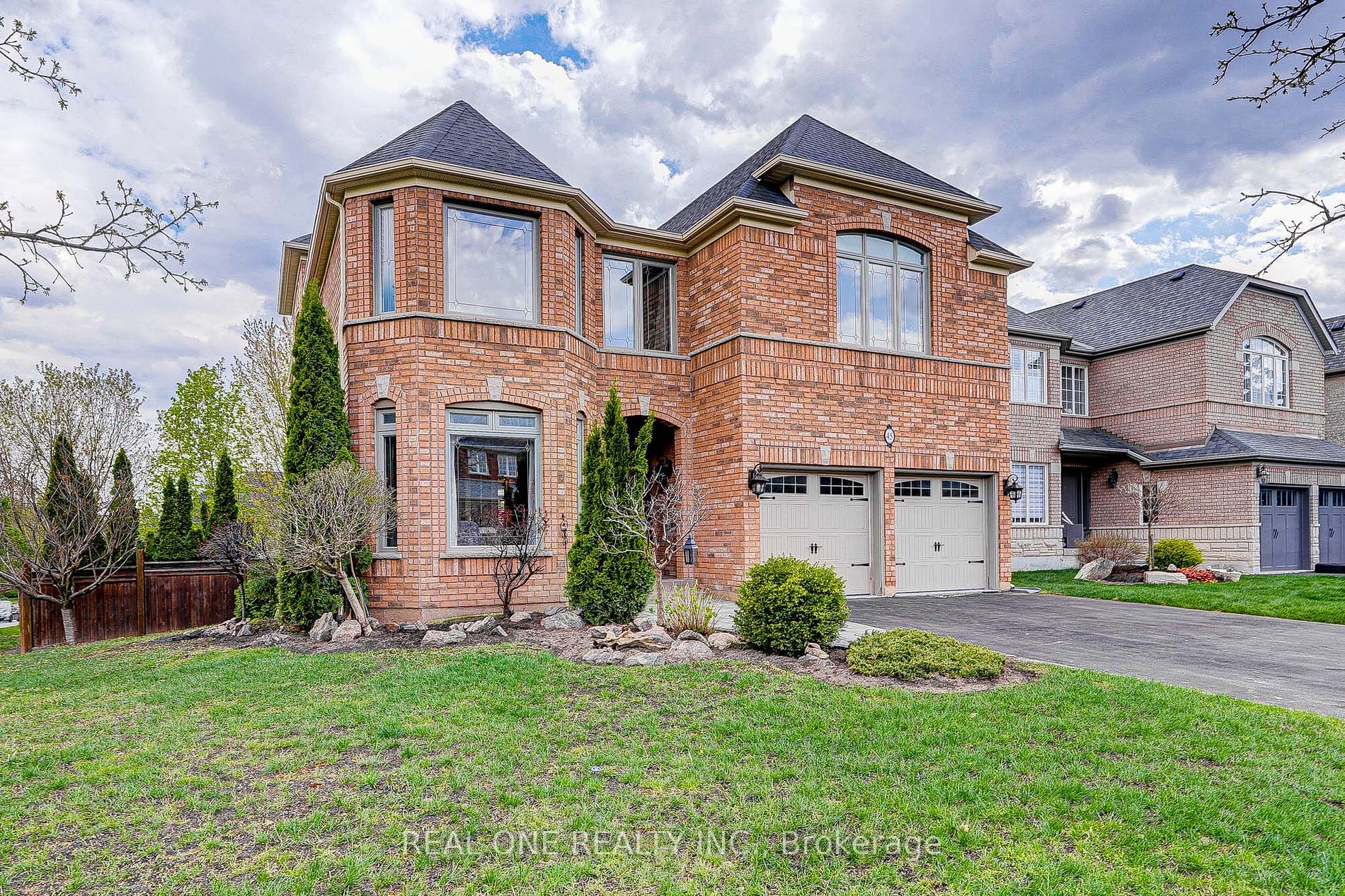 45 Kaitlin Dr