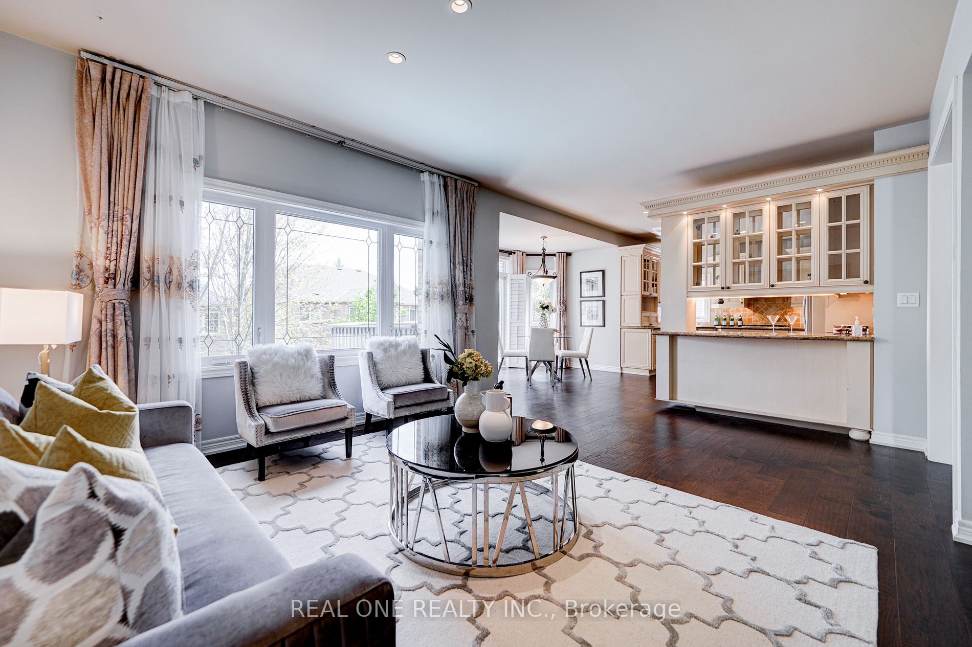 45 Kaitlin Dr