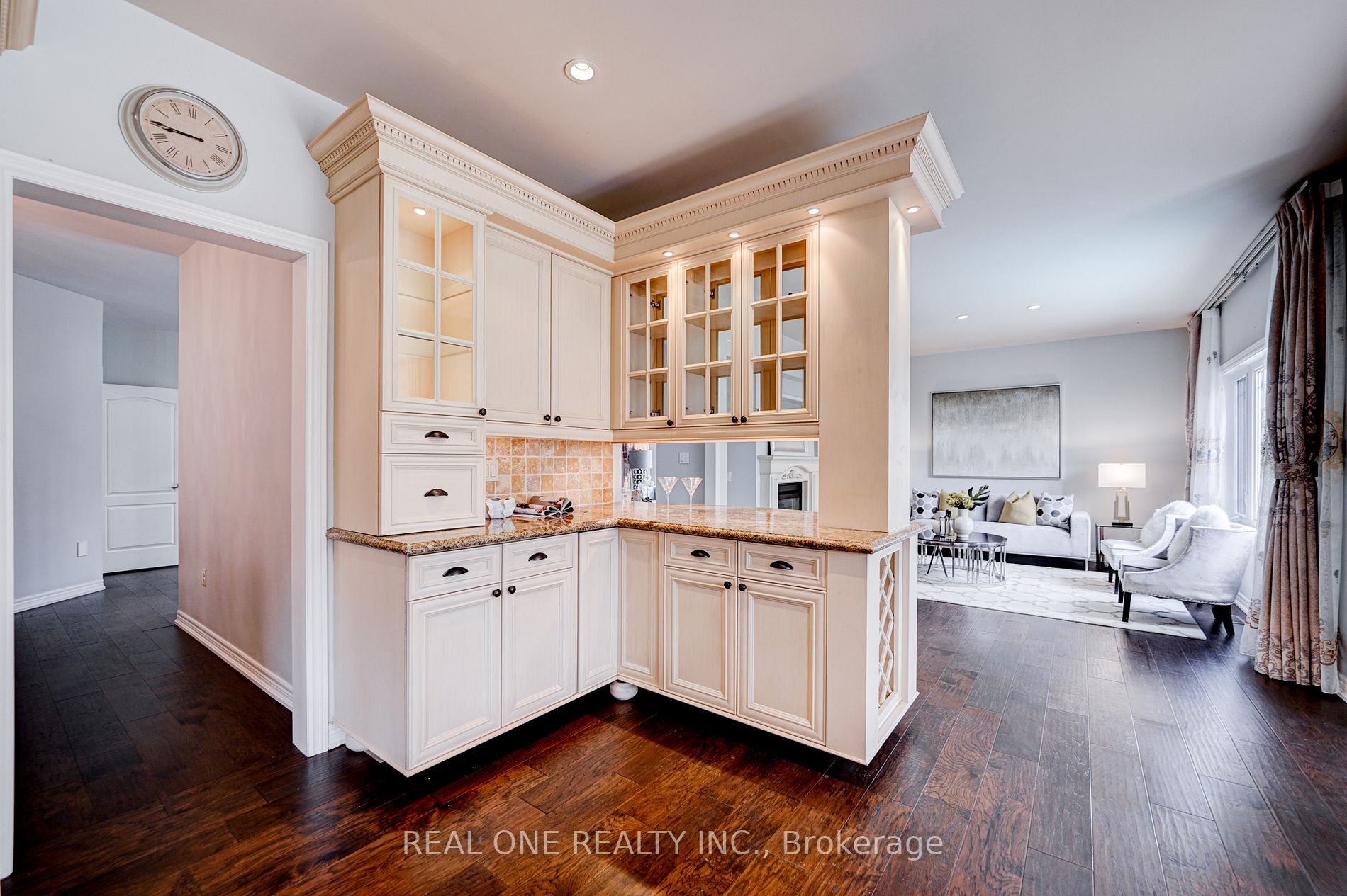 45 Kaitlin Dr