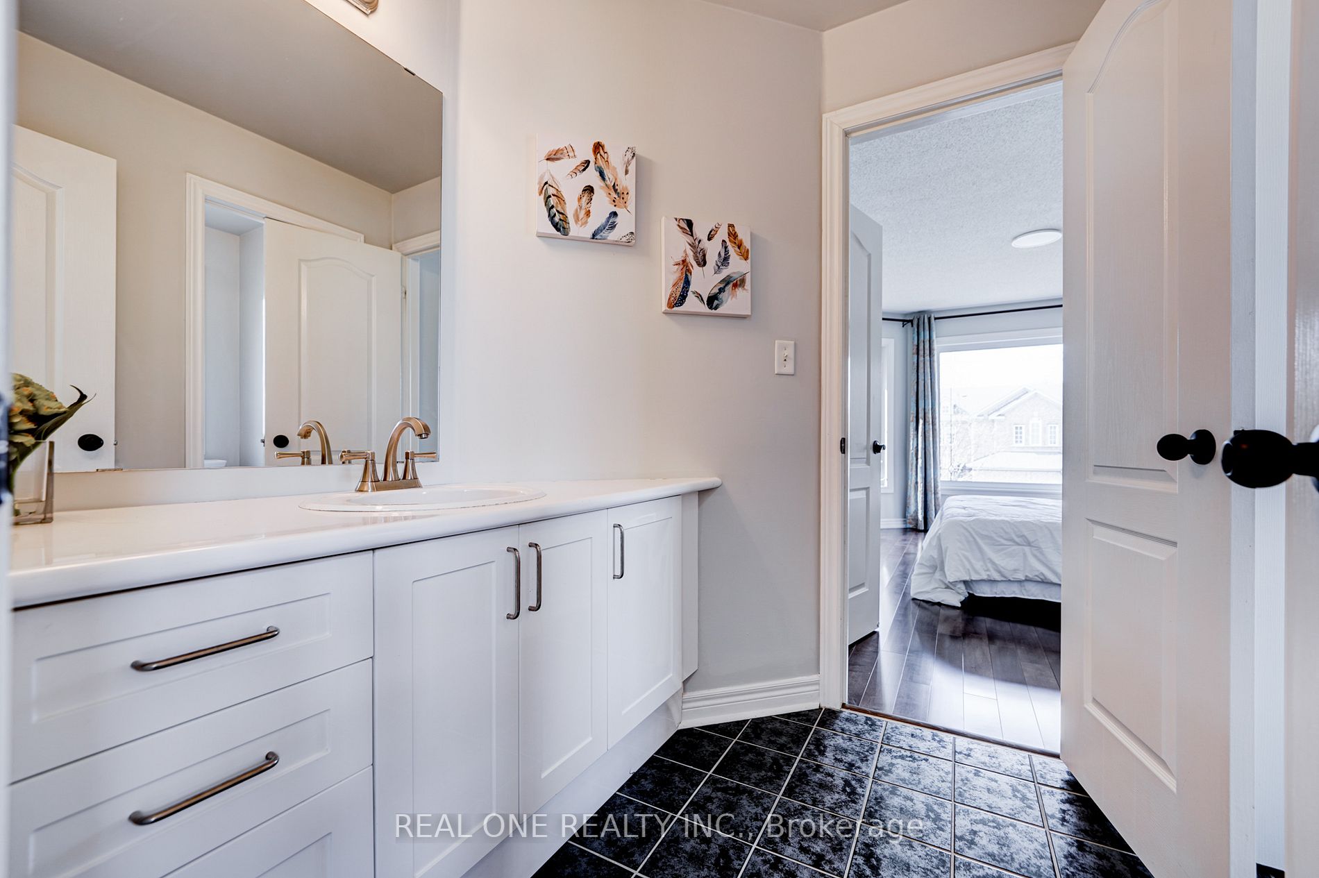45 Kaitlin Dr