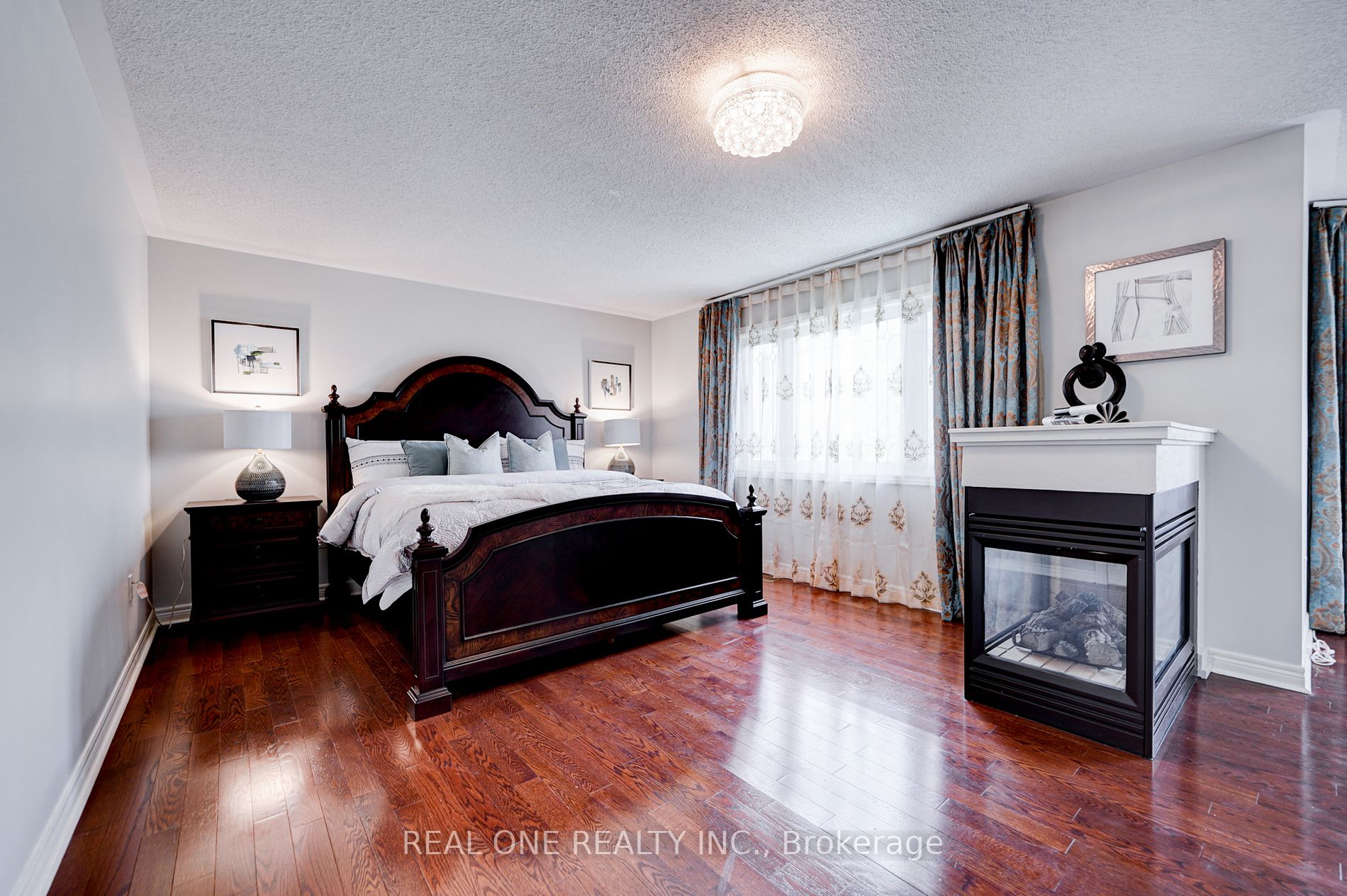 45 Kaitlin Dr
