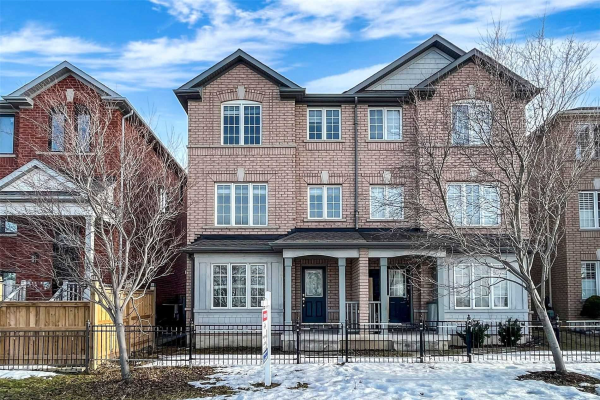 104 Old Oak Lane, Markham