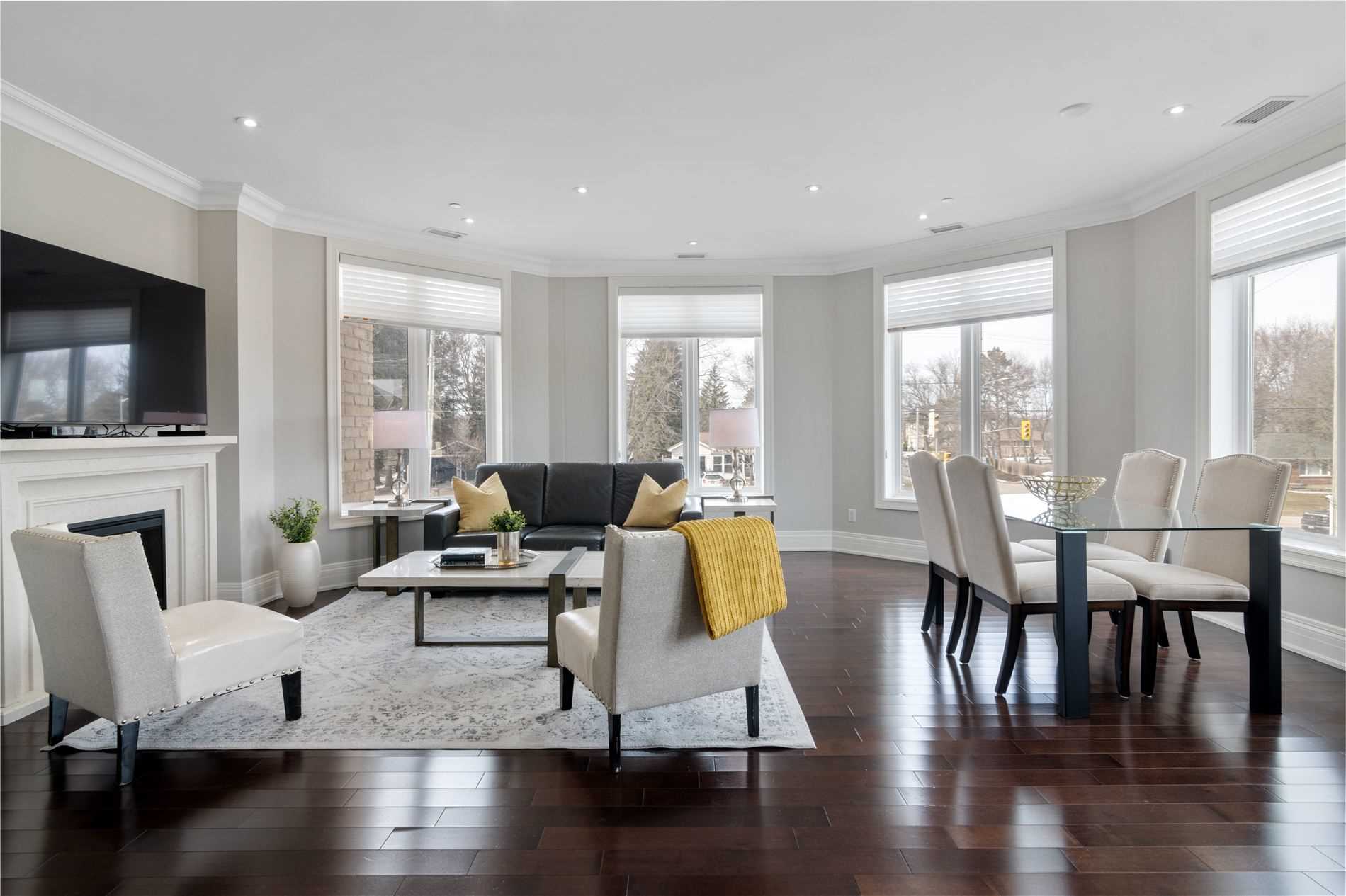 80 Burns Blvd, #204