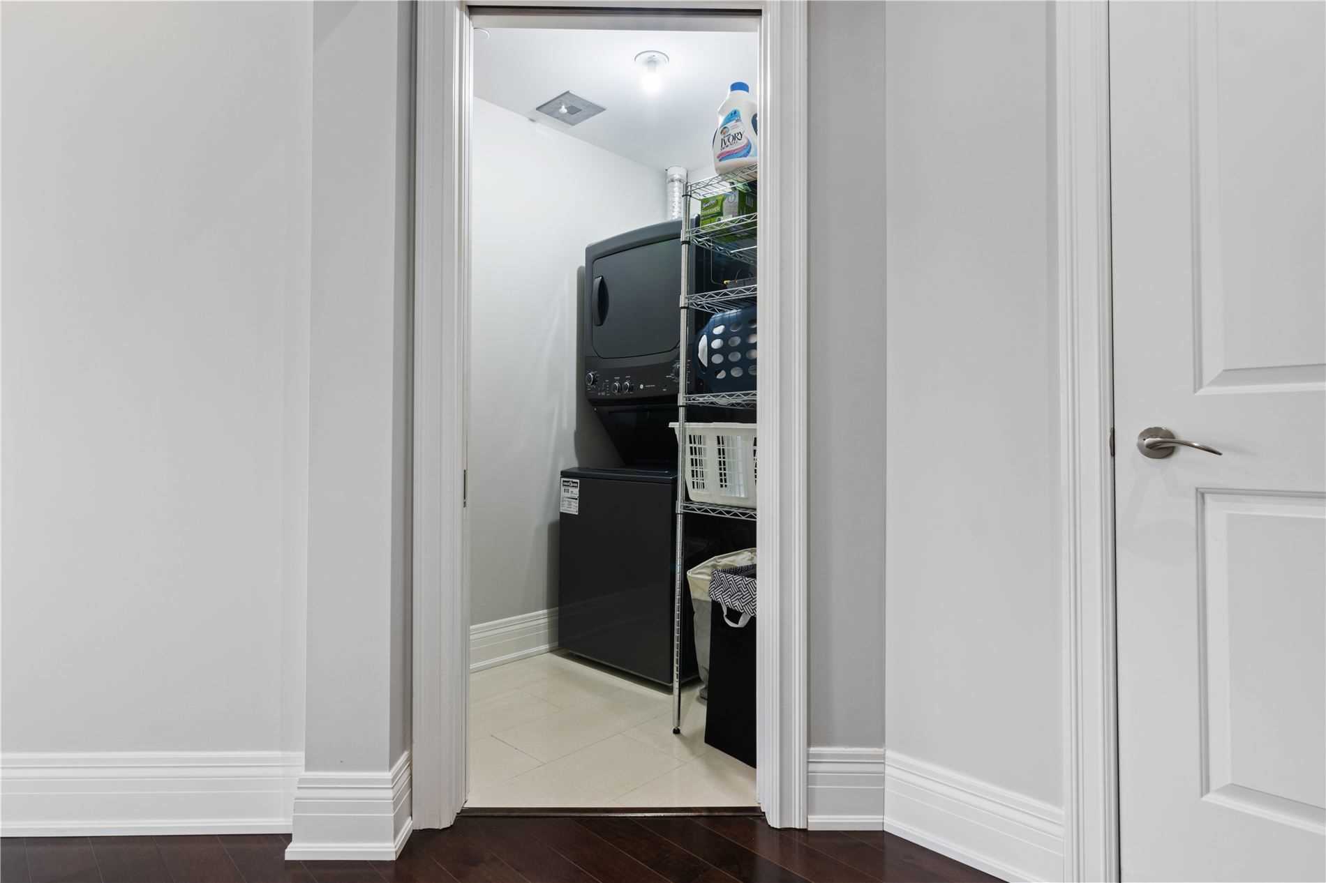 80 Burns Blvd, #204