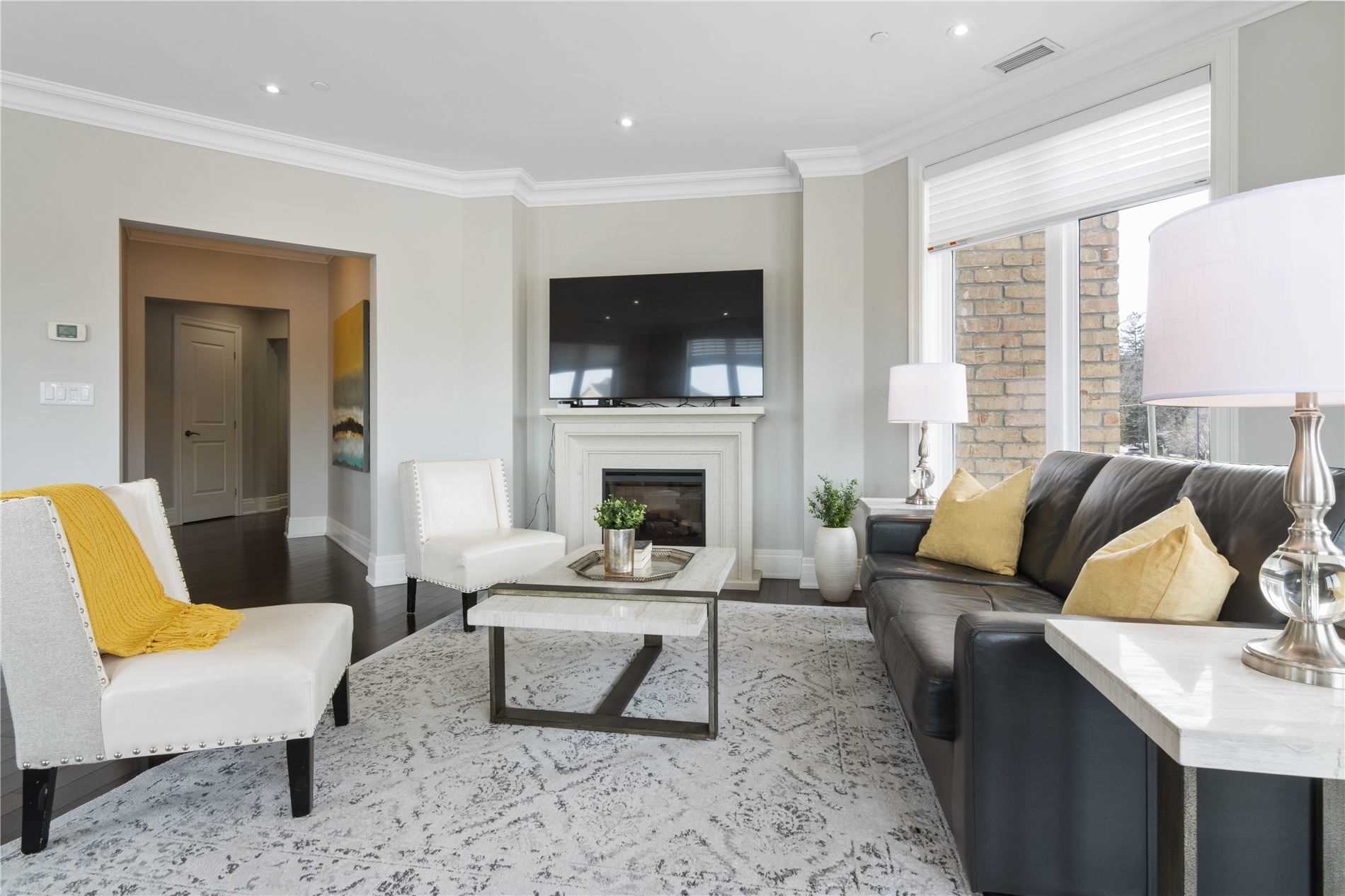 80 Burns Blvd, #204
