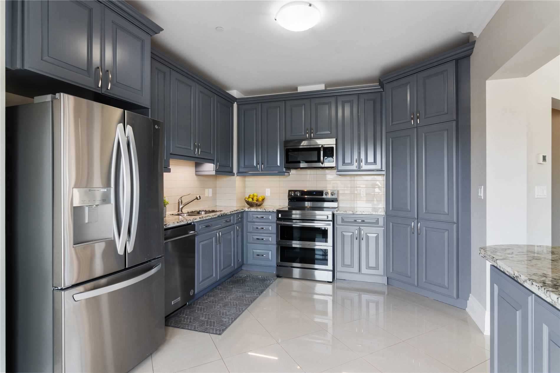 80 Burns Blvd, #204