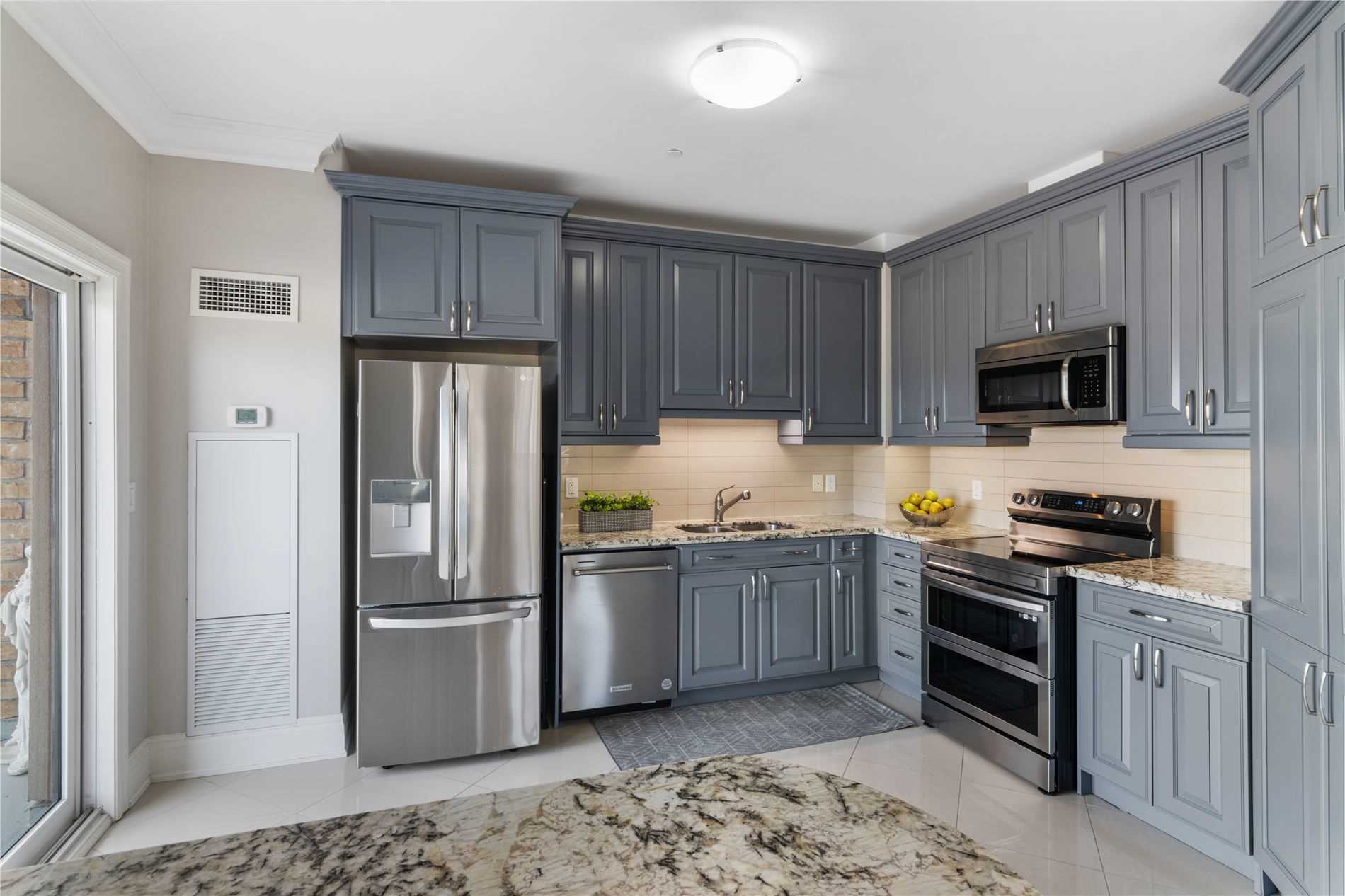 80 Burns Blvd, #204