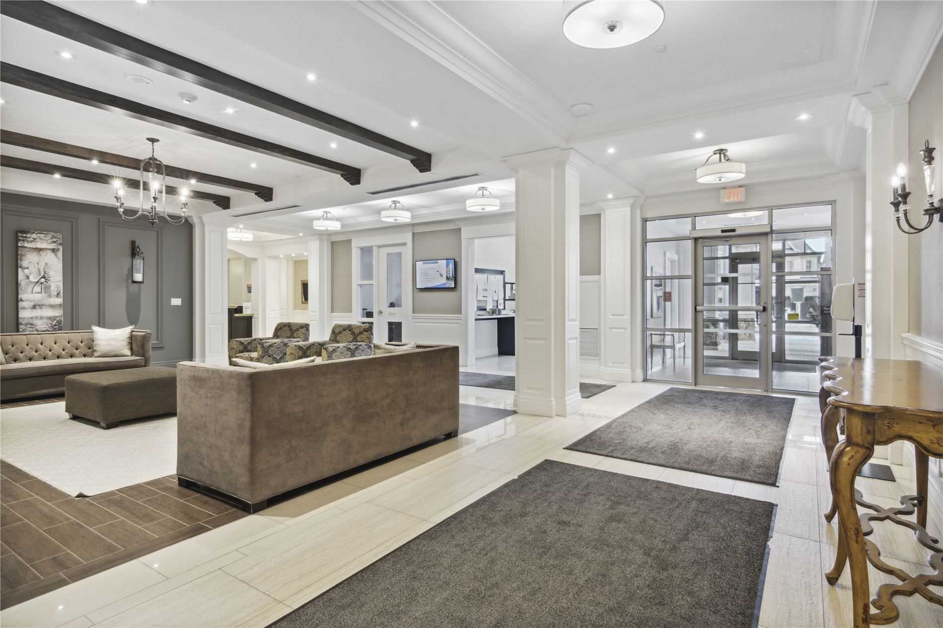 80 Burns Blvd, #204