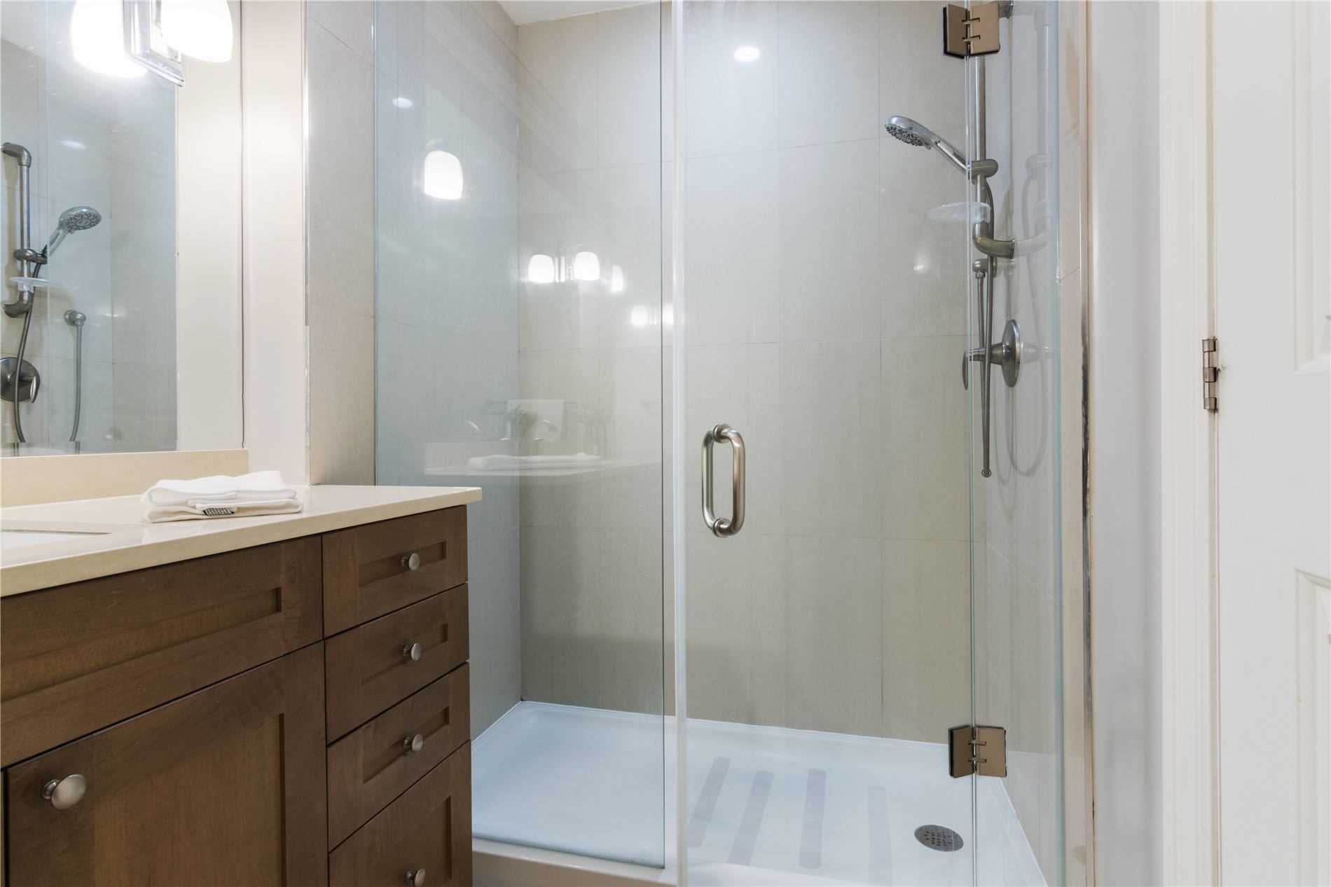 80 Burns Blvd, #204