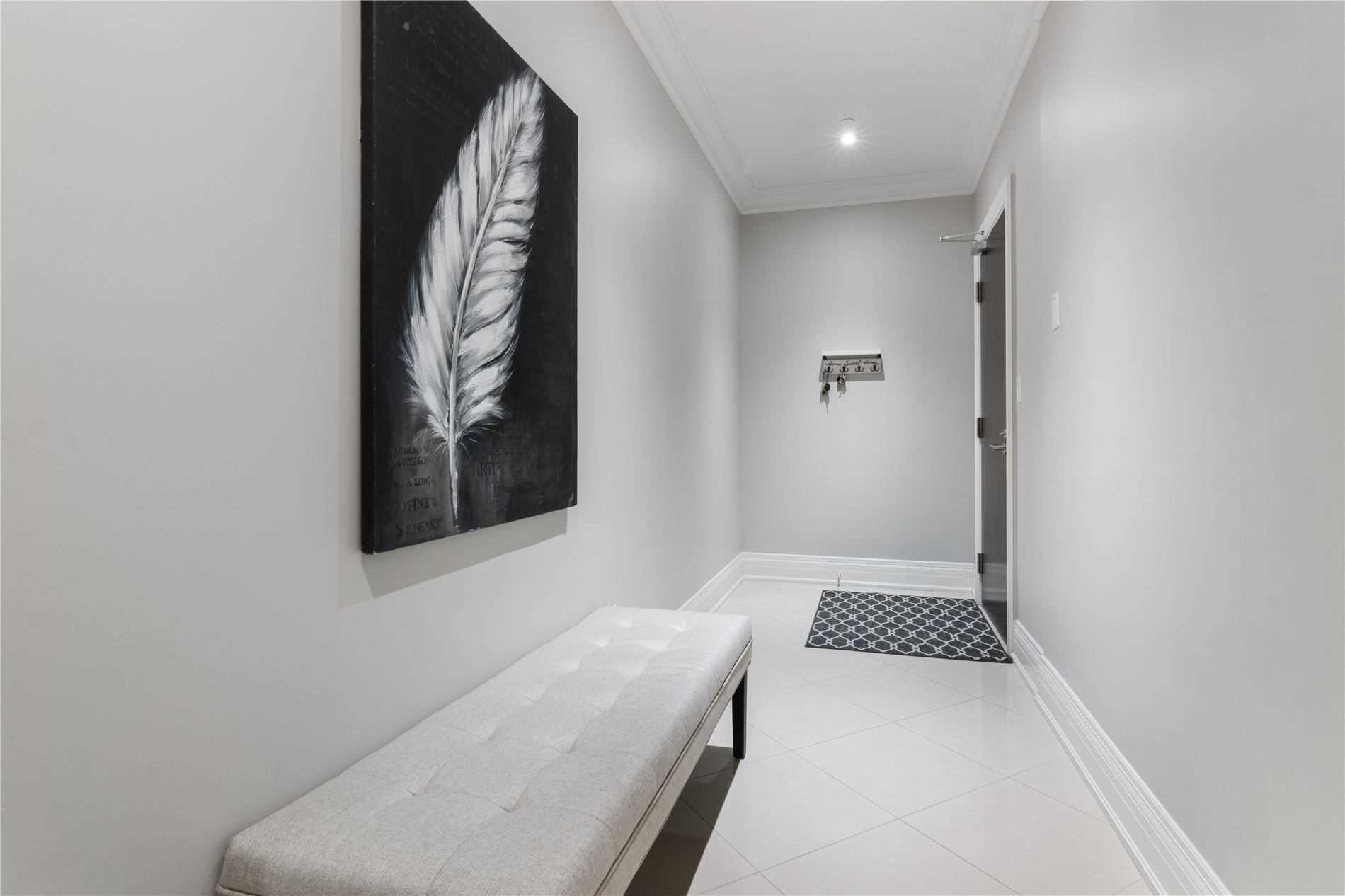 80 Burns Blvd, #204