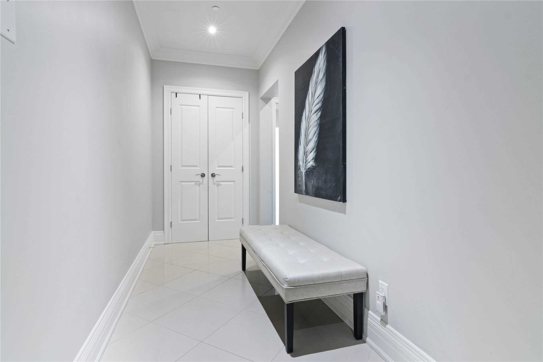 80 Burns Blvd, #204
