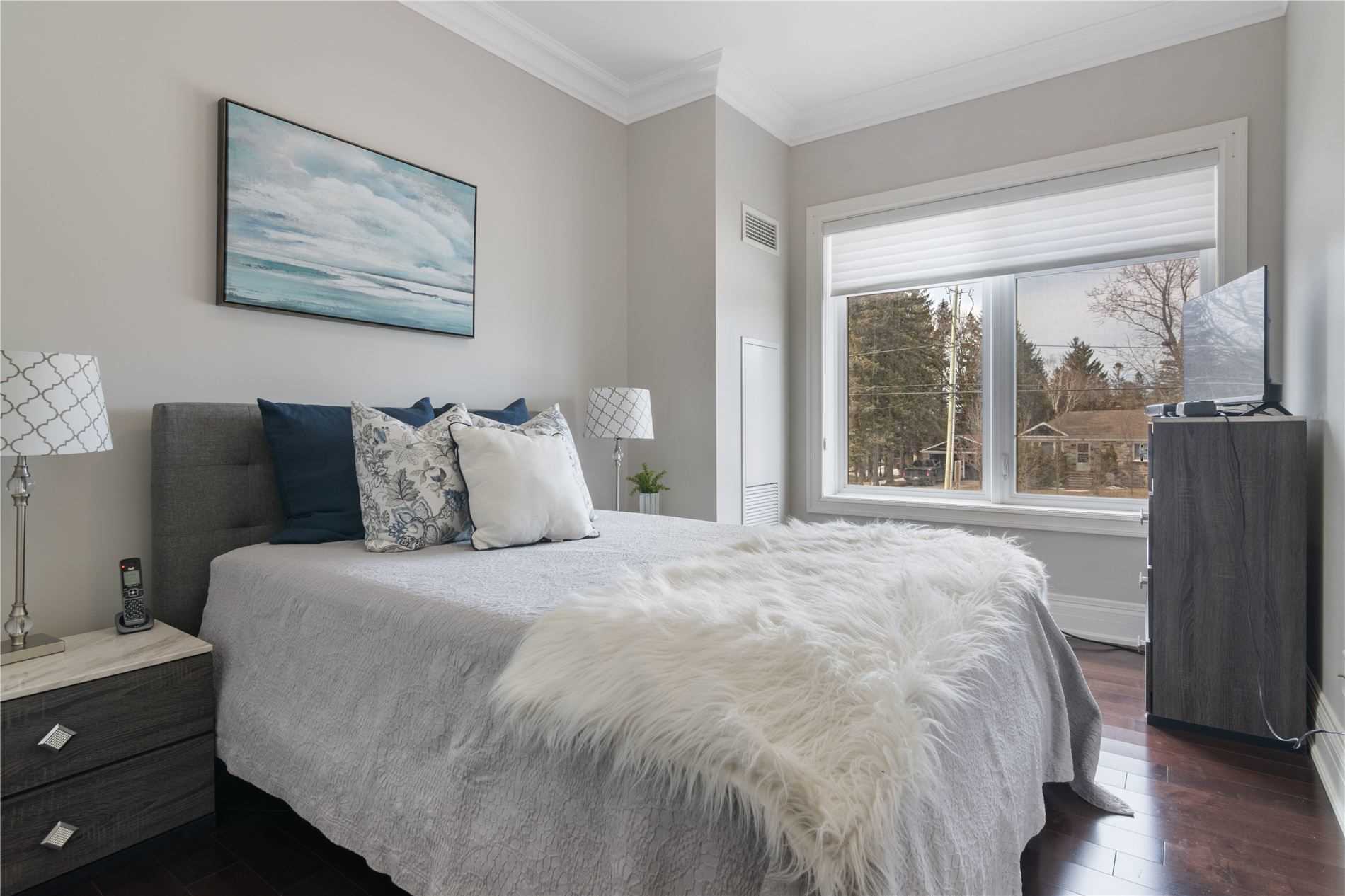 80 Burns Blvd, #204